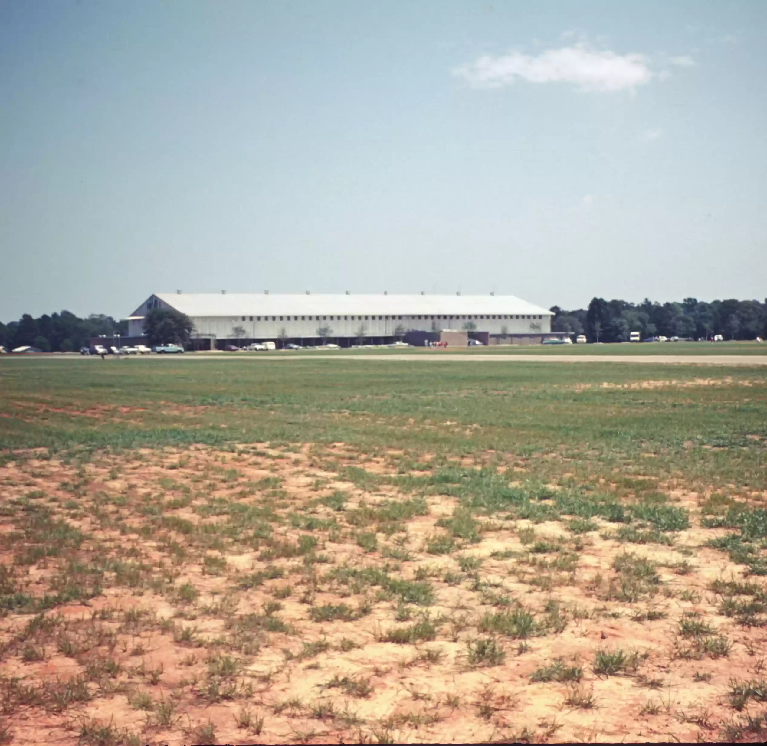 FIELD HOUSE snuffer117_casea2_003